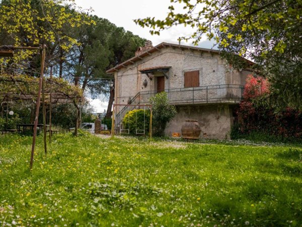 casa indipendente in vendita a Crespina Lorenzana in zona Crespina