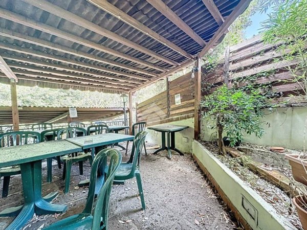 negozio in vendita a Crespina Lorenzana in zona Crespina