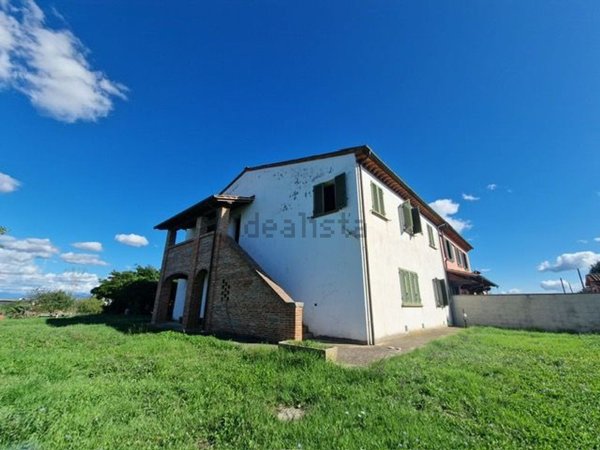 casa indipendente in vendita a Crespina Lorenzana in zona Lavoria