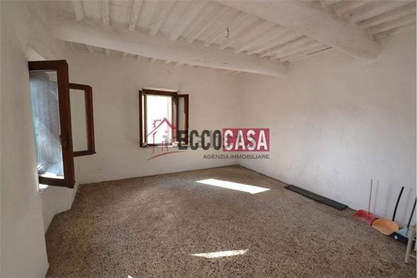 appartamento in vendita a Crespina Lorenzana in zona Crespina