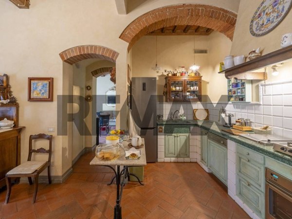 casa indipendente in vendita a Crespina Lorenzana