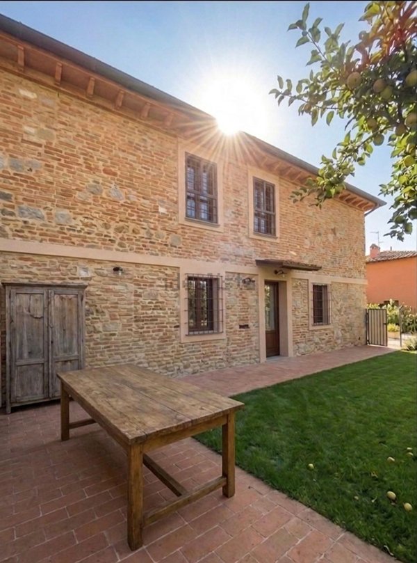 casa indipendente in vendita a Crespina Lorenzana in zona Ceppaiano