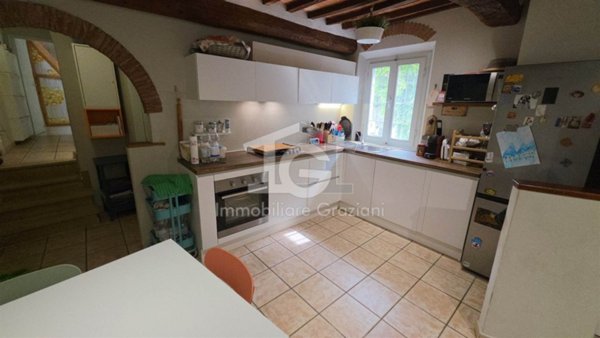 appartamento in vendita a Crespina Lorenzana in zona Lorenzana