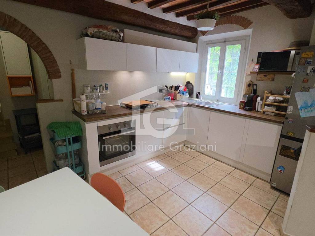 appartamento in vendita a Crespina Lorenzana in zona Lorenzana