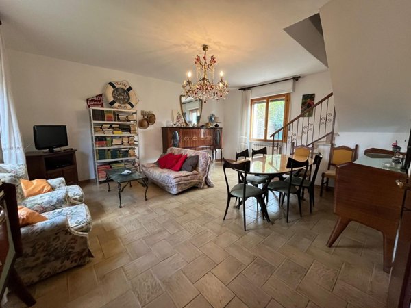 casa indipendente in vendita a Crespina Lorenzana in zona Cenaia