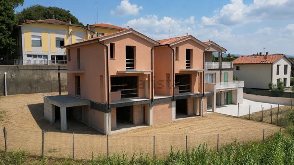 casa indipendente in vendita a Crespina Lorenzana in zona Lorenzana