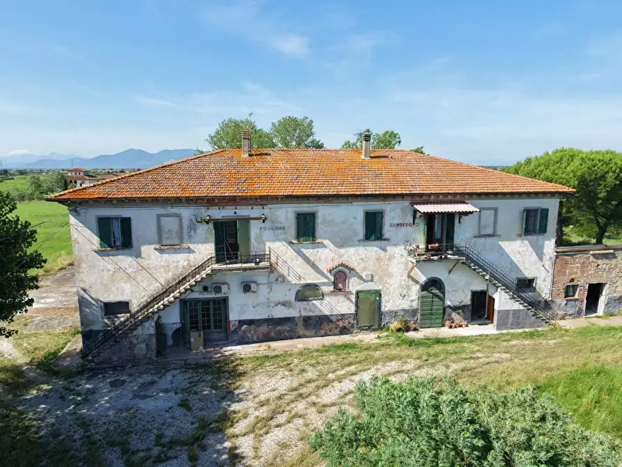 intera palazzina in vendita a Crespina Lorenzana in zona Ceppaiano