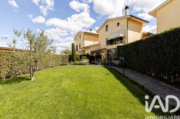 casa indipendente in vendita a Crespina Lorenzana in zona Cenaia