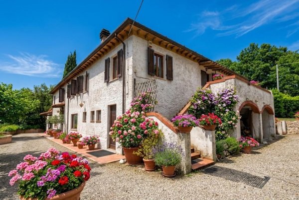 casa indipendente in vendita a Crespina Lorenzana in zona Crespina