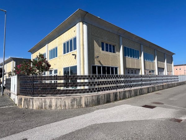 appartamento in vendita a Crespina Lorenzana in zona Lavoria