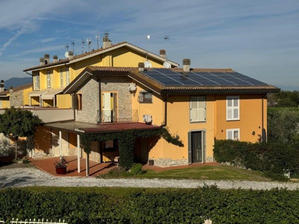 casa indipendente in vendita a Crespina Lorenzana in zona Crespina