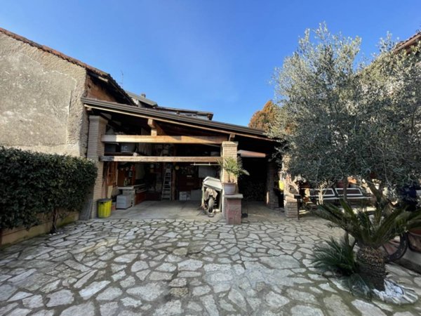 casa indipendente in vendita a Recetto
