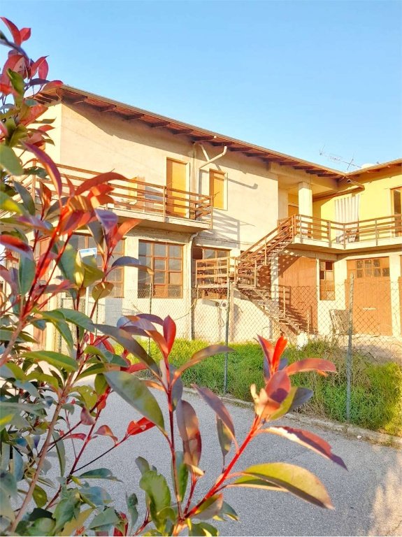 casa indipendente in vendita a Recetto
