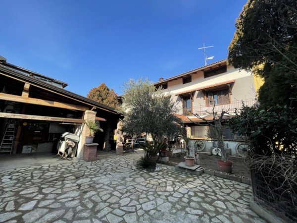 casa indipendente in vendita a Recetto