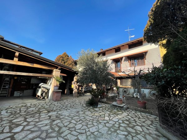 casa indipendente in vendita a Recetto