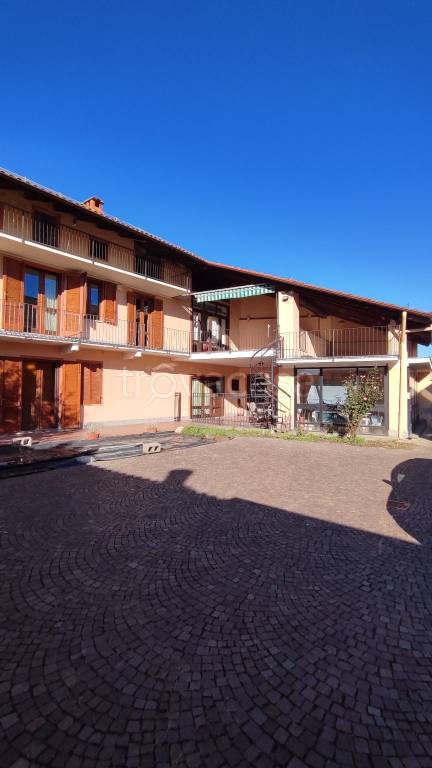 casa indipendente in vendita a Recetto