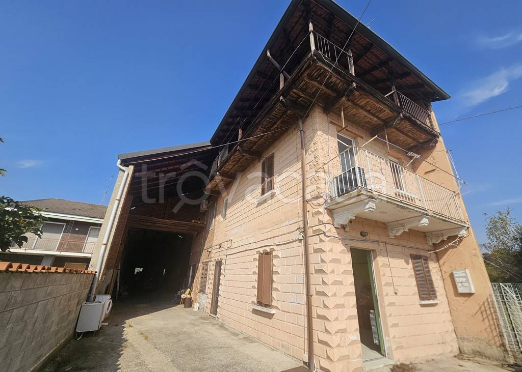 casa indipendente in vendita a Recetto