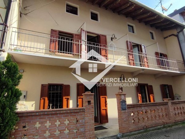 casa indipendente in vendita a Recetto