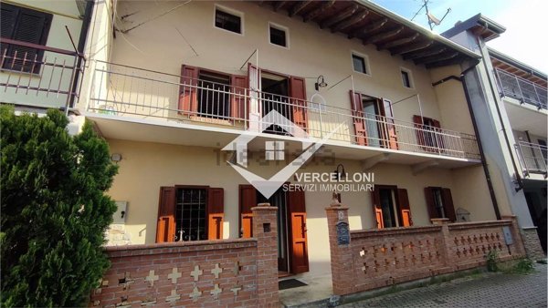 casa semindipendente in vendita a Recetto