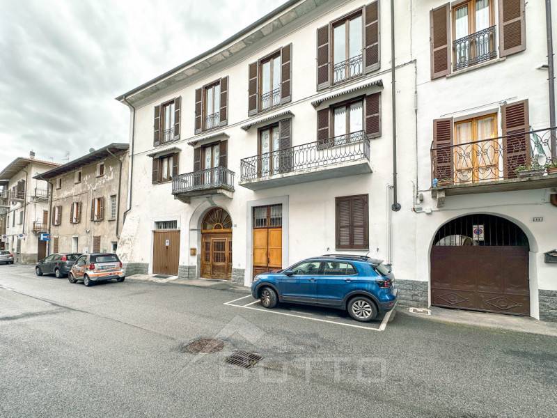 casa indipendente in vendita a Romagnano Sesia