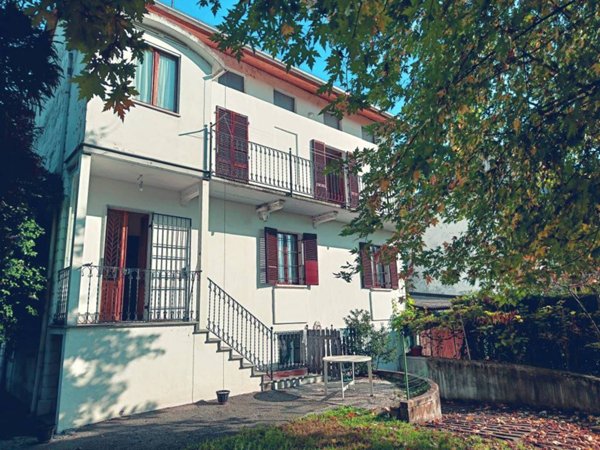 casa indipendente in vendita a Romagnano Sesia