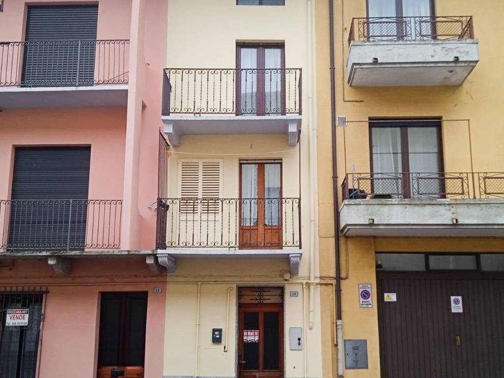 casa indipendente in vendita a Romagnano Sesia
