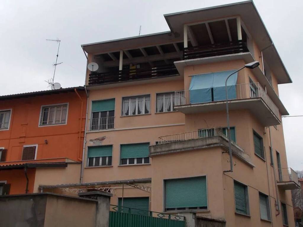 intera palazzina in vendita a Romagnano Sesia