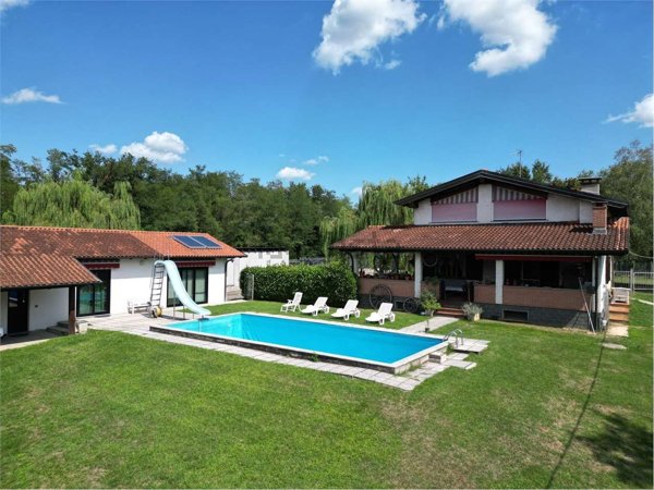 casa indipendente in vendita a Romagnano Sesia in zona Mauletta