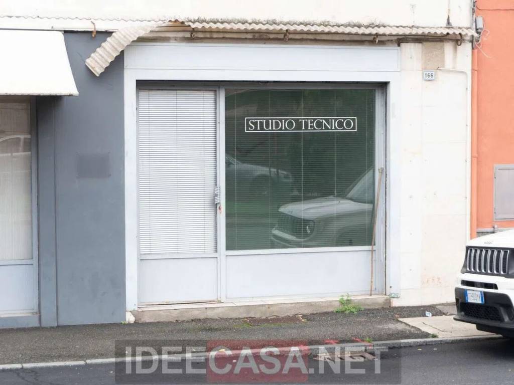 ufficio in vendita a Romagnano Sesia