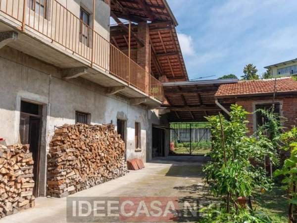 casa indipendente in vendita a Romagnano Sesia