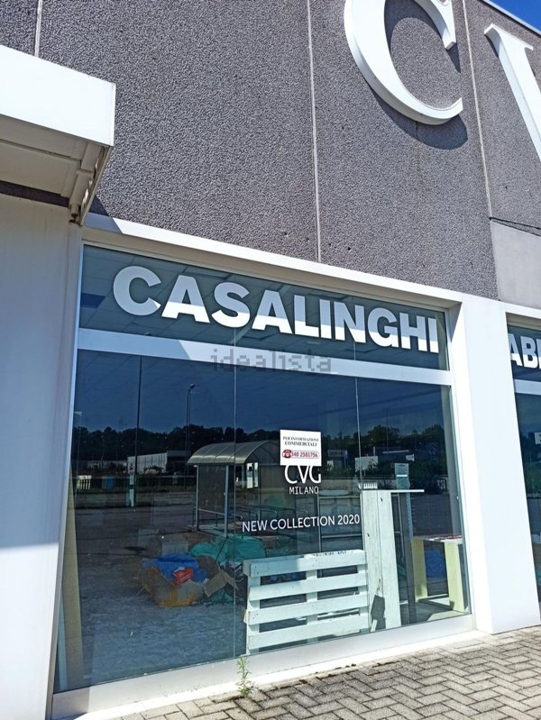 locale di sgombero in vendita a Romagnano Sesia