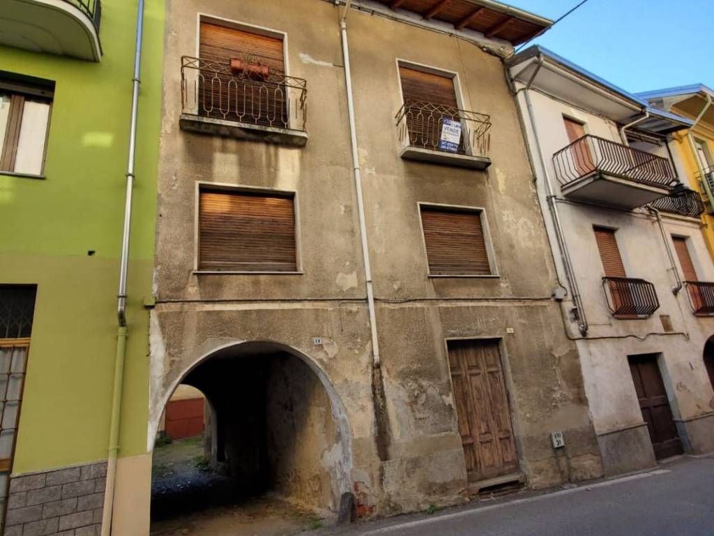 casa indipendente in vendita a Romagnano Sesia