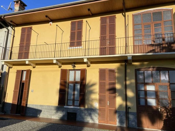 casa indipendente in vendita a Romagnano Sesia in zona Mauletta