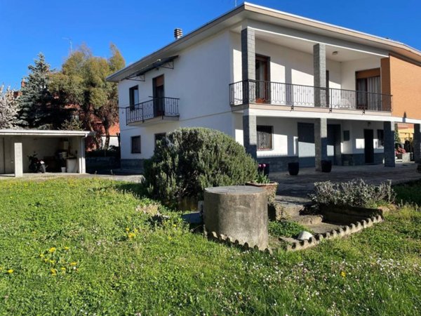 casa indipendente in vendita a Romagnano Sesia
