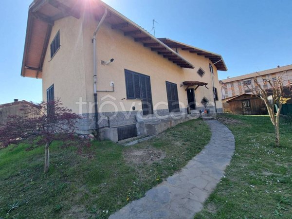 casa indipendente in vendita a Romagnano Sesia