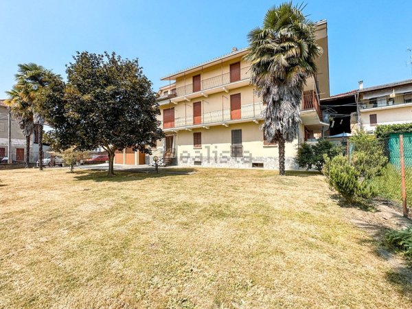 casa indipendente in vendita a Romagnano Sesia