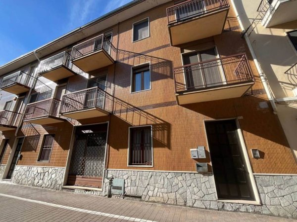 negozio in vendita a Romentino