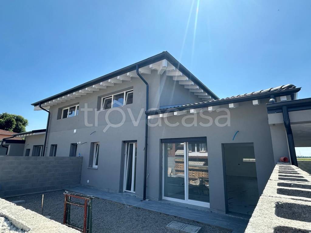 casa indipendente in vendita a Romentino