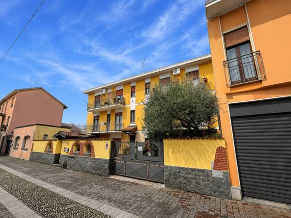 appartamento in vendita a Romentino