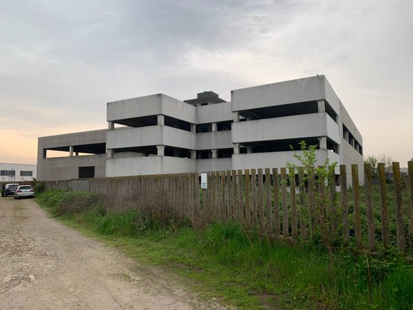 terreno edificabile in vendita a Romentino