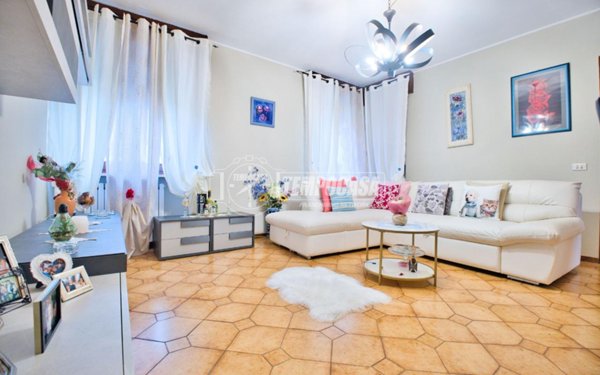 appartamento in vendita a Romentino