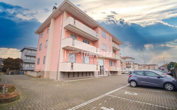 appartamento in vendita a Romentino