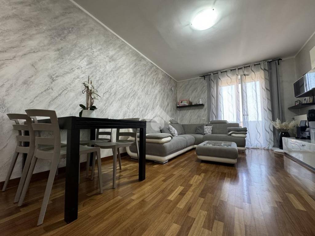 appartamento in vendita a Romentino