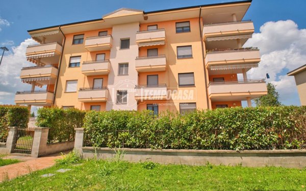 appartamento in vendita a Romentino