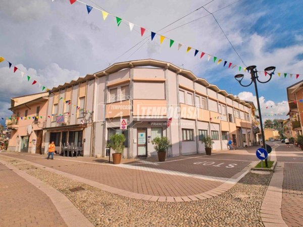 appartamento in vendita a Romentino