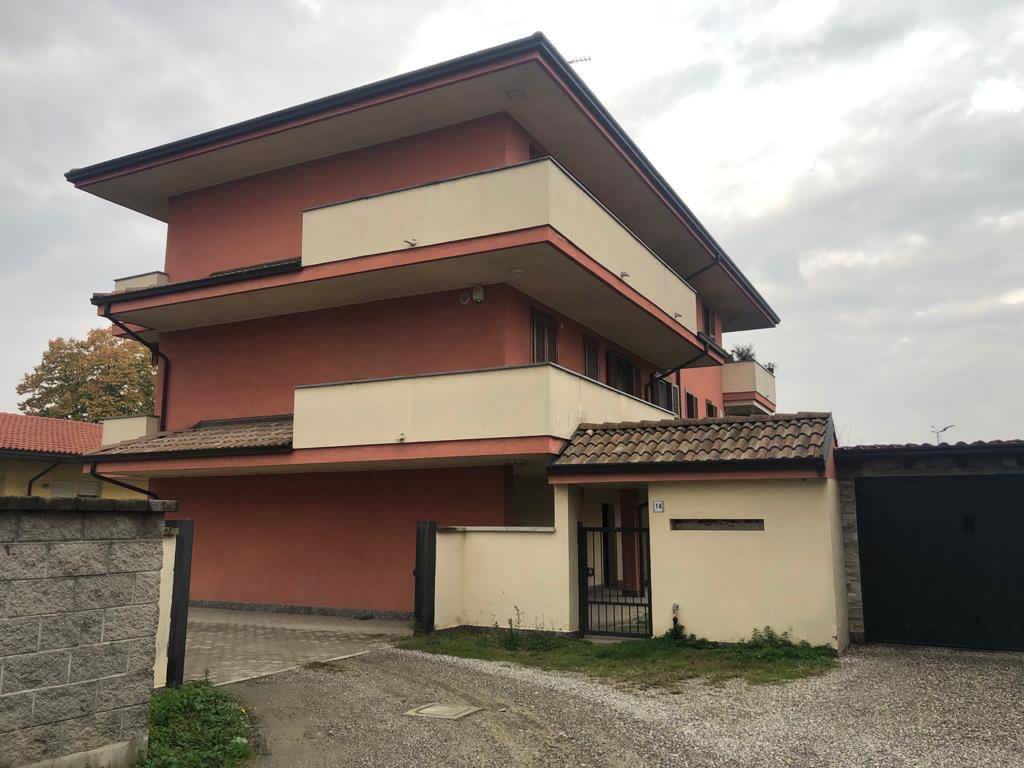 appartamento in vendita a Romentino
