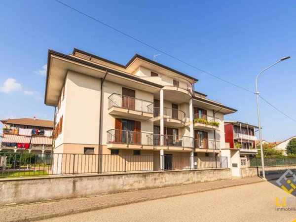 appartamento in vendita a Romentino
