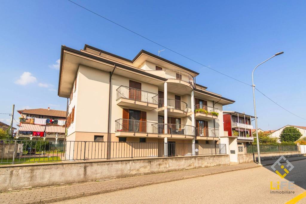 appartamento in vendita a Romentino