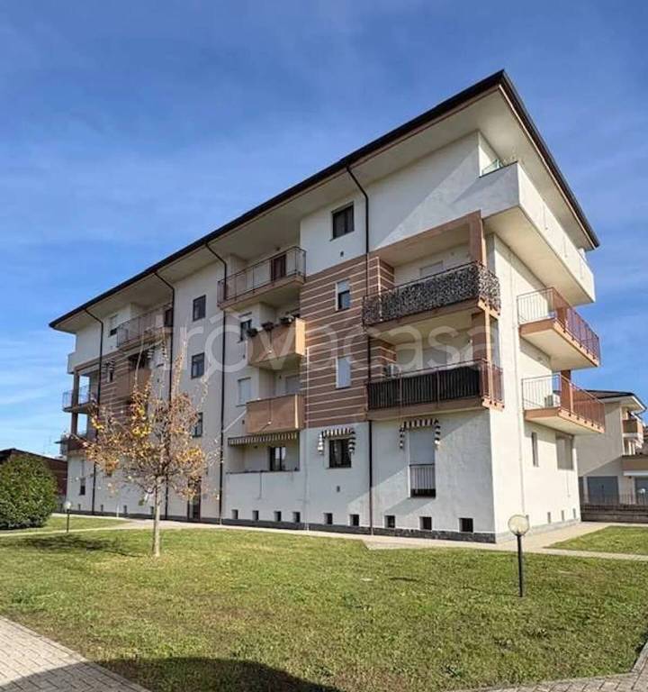 appartamento in vendita a Romentino