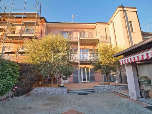 casa indipendente in vendita a Romentino